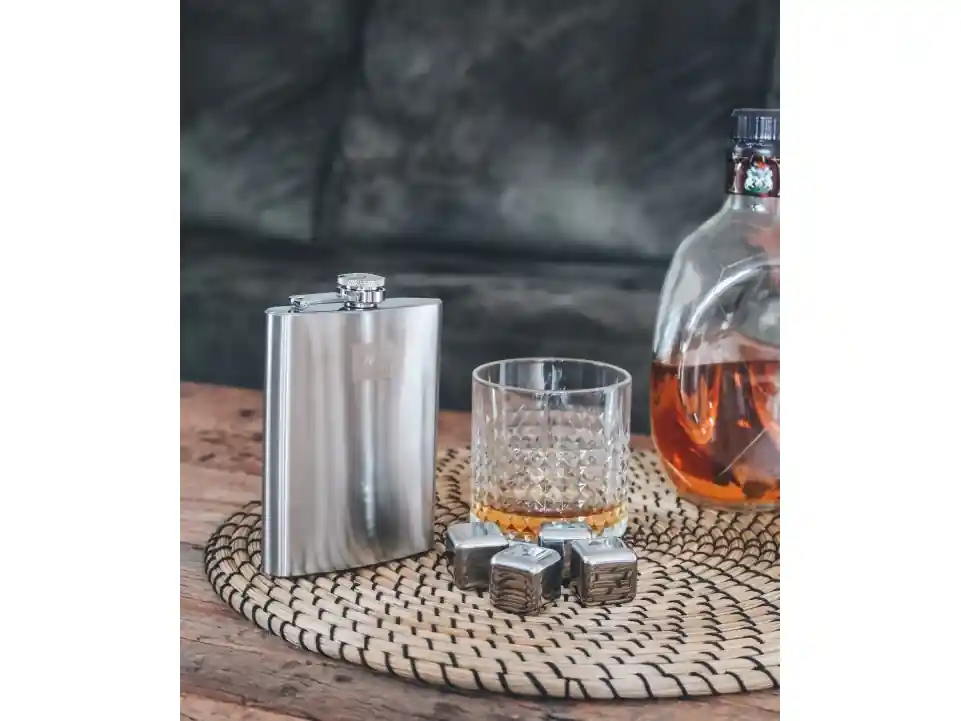Reapris Hip flask & Funnel Vacuvin