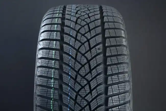 Snabb leverans Goodyear UltraGrip Performance + SUV ( 255/55 R20 110V XL EVR )